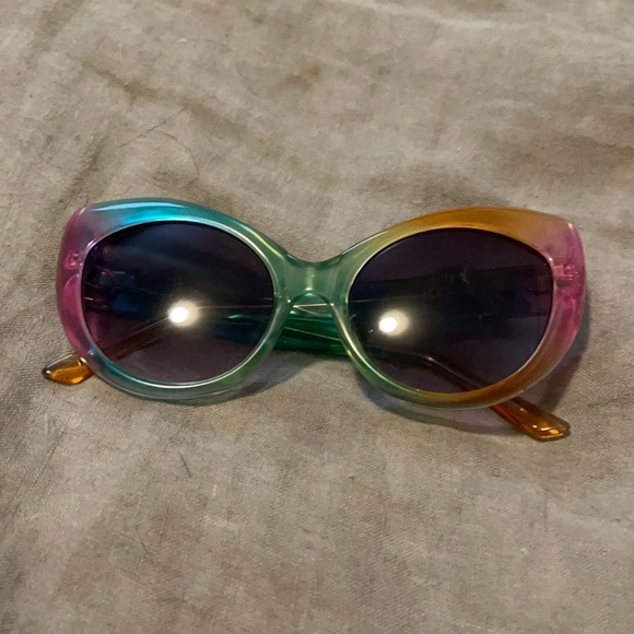Unif Moody Rainbow Sunglasses - Picture 1 of 5